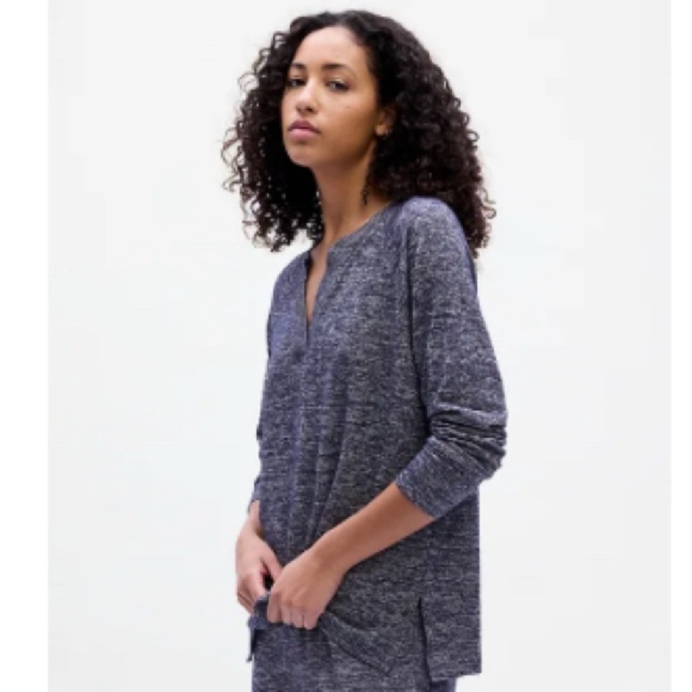 Gap Relaxed Fit Splitneck Tunic in Navy Marl